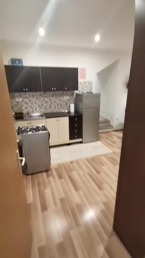 Trilj Apartman Jurika Exterior photo